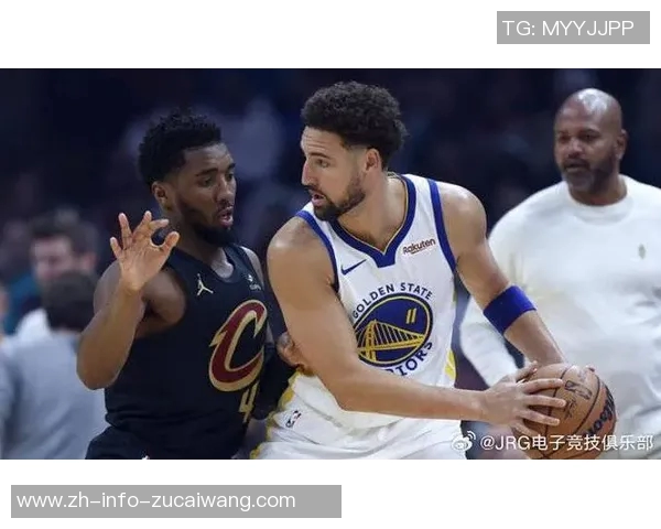 骑士与勇士的巅峰对决谁能在NBA赛场上笑到最后